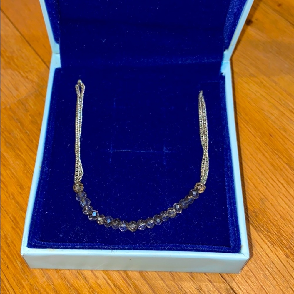 Beautiful, classic necklace